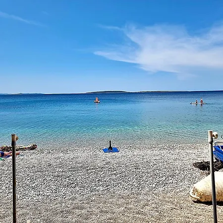 Julija 2 *