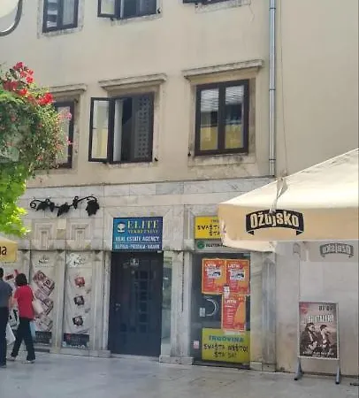 Julija 2 * Rijeka