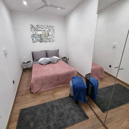 Julija 2 * Rijeka