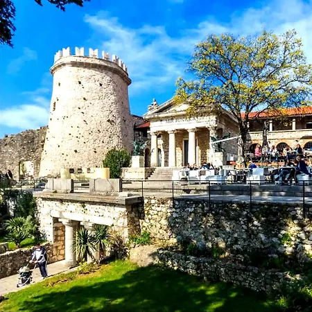Julija 2 Rijeka